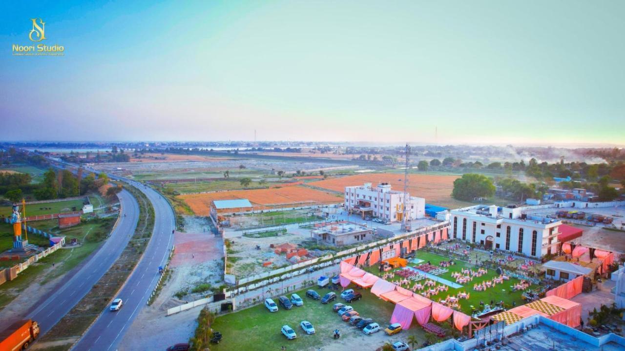 Royal Heritage Hotel & Resort Ayodhya Экстерьер фото