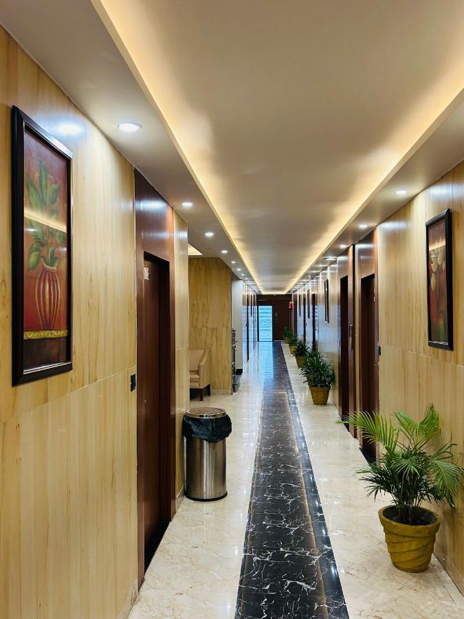 Royal Heritage Hotel & Resort Ayodhya Экстерьер фото