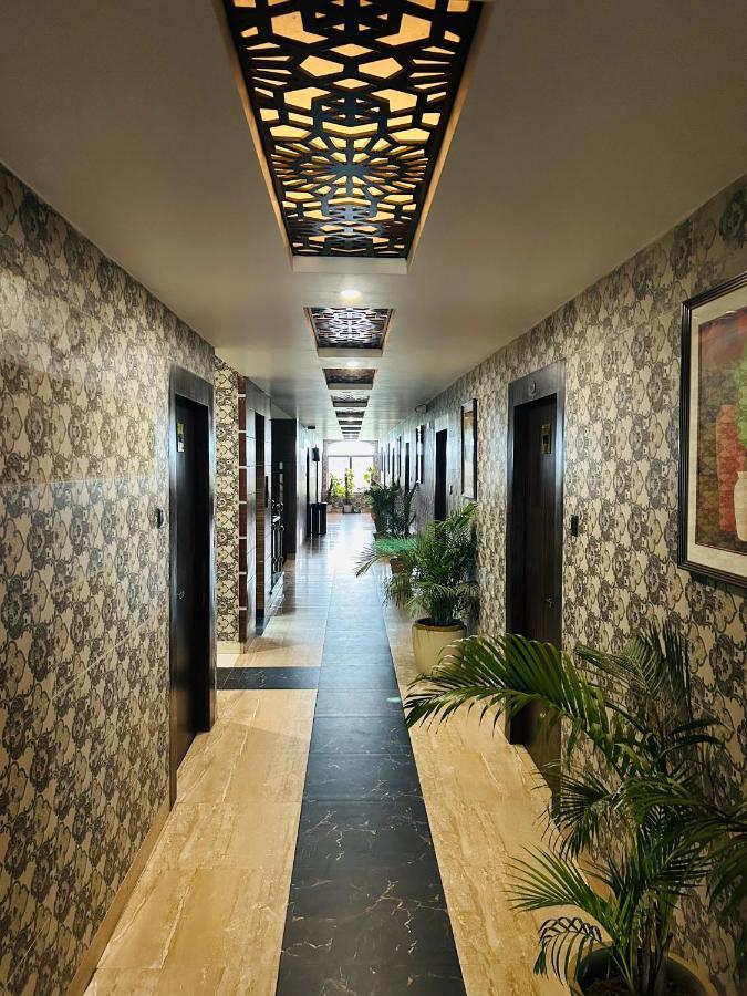 Royal Heritage Hotel & Resort Ayodhya Экстерьер фото