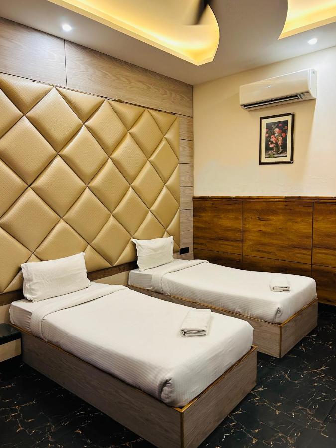 Royal Heritage Hotel & Resort Ayodhya Экстерьер фото