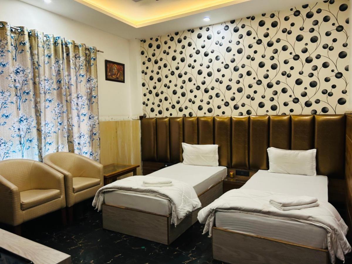 Royal Heritage Hotel & Resort Ayodhya Экстерьер фото